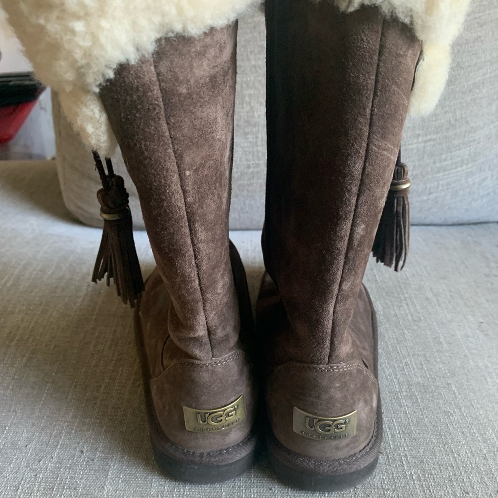 UGG 1894 plumdale boots size 7
